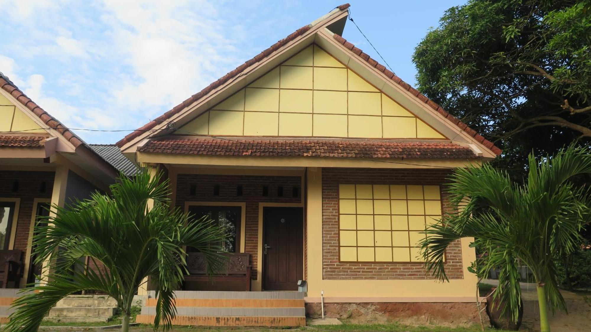 Mangrove Inn Karimunjawa Bagian luar foto