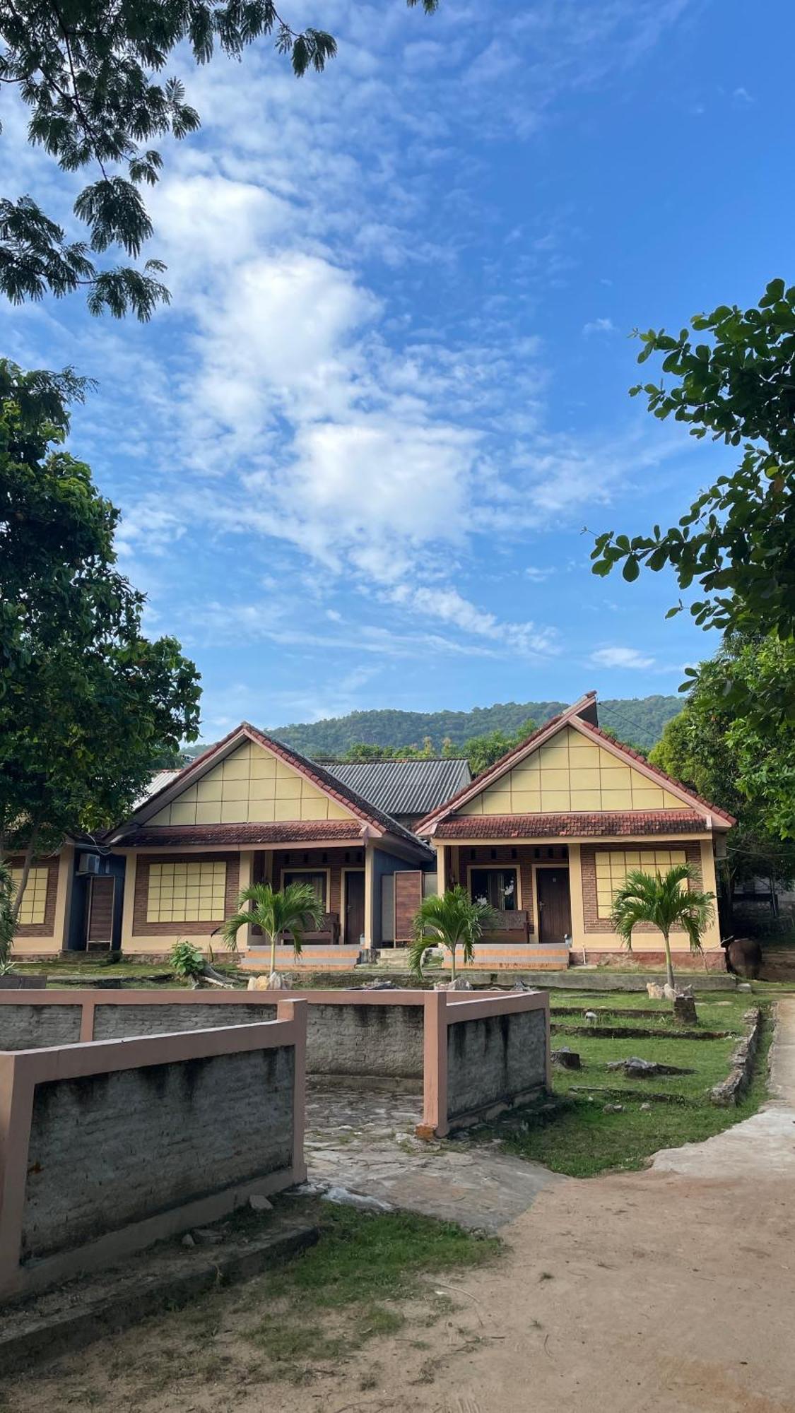 Mangrove Inn Karimunjawa Bagian luar foto