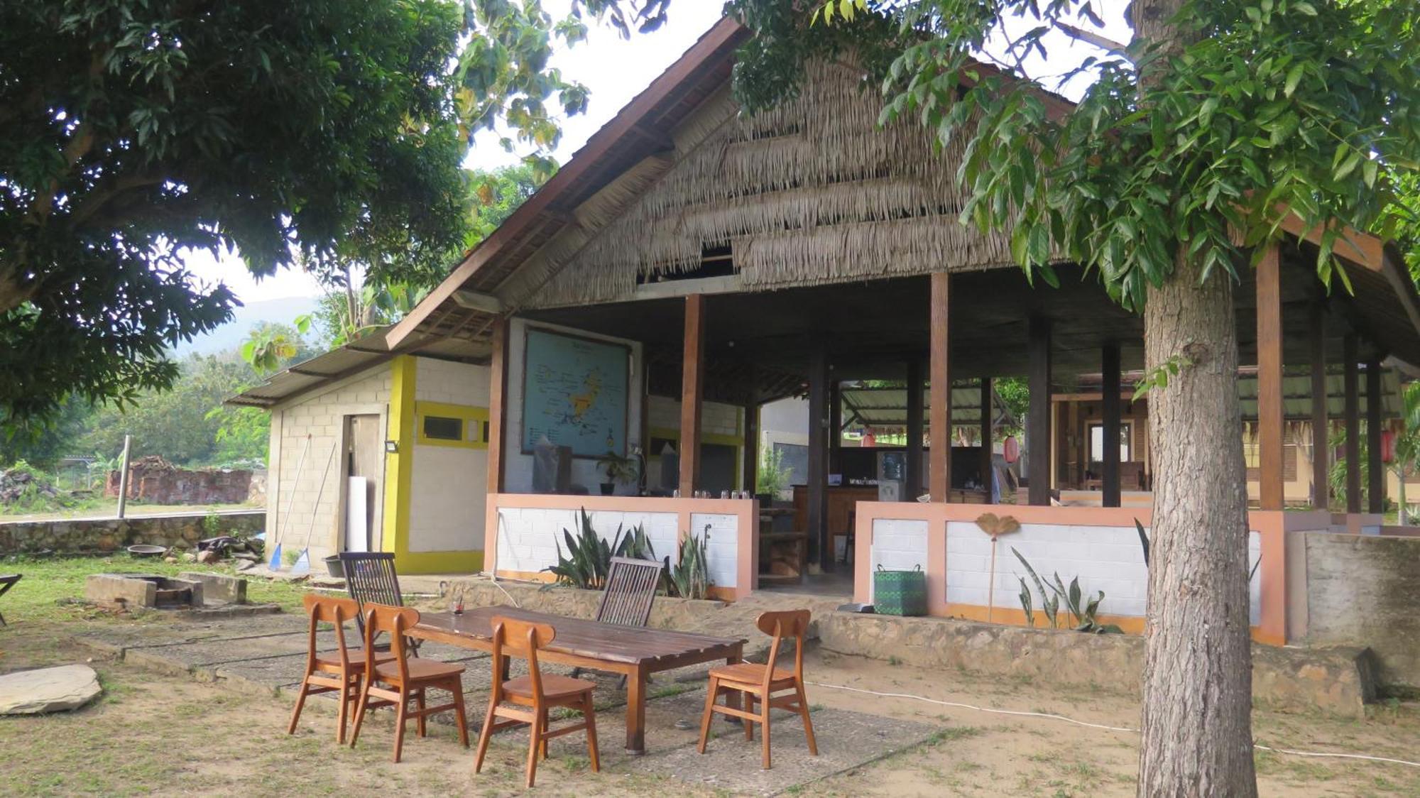 Mangrove Inn Karimunjawa Bagian luar foto