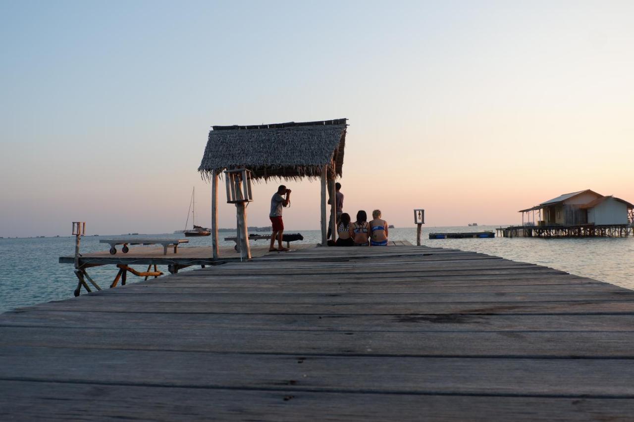 Mangrove Inn Karimunjawa Bagian luar foto