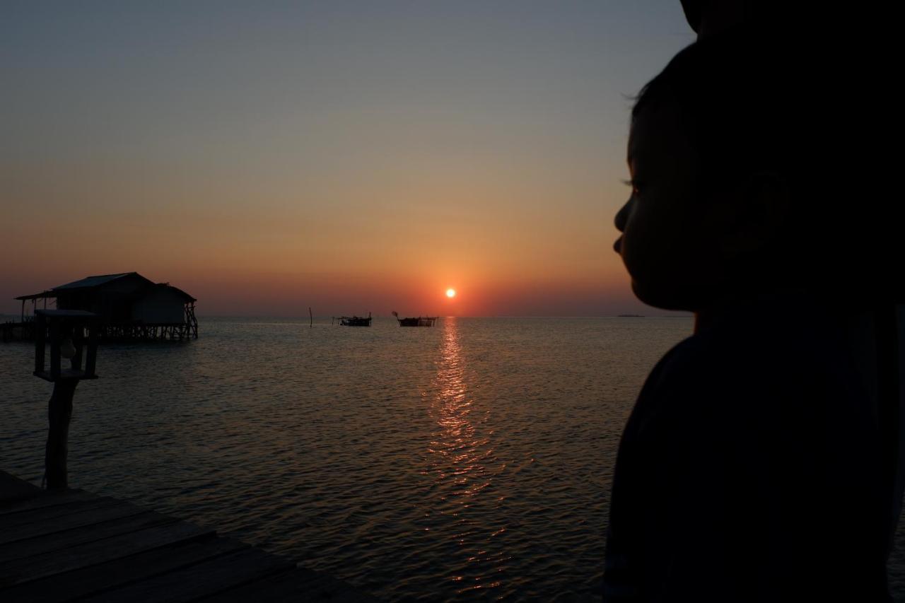 Mangrove Inn Karimunjawa Bagian luar foto